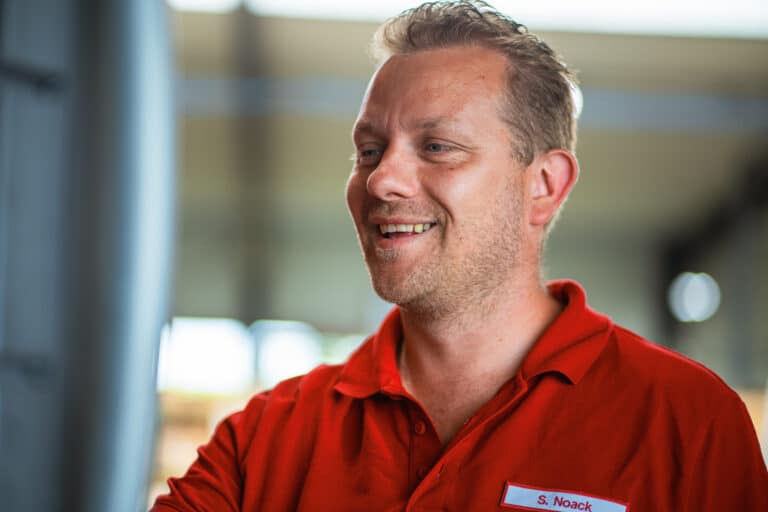 Heiming Fenster und Türen in Raesfeld | Karriere als ✔ Metallbauer FR Konstruktionstechnik ✔ Monteure für Bauelemente ✔ Produktion ✔ Montage