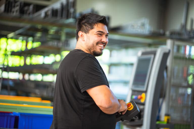 Heiming Fenster und Türen in Raesfeld | Karriere als ✔ Metallbauer FR Konstruktionstechnik ✔ Monteure für Bauelemente ✔ Produktion ✔ Montage